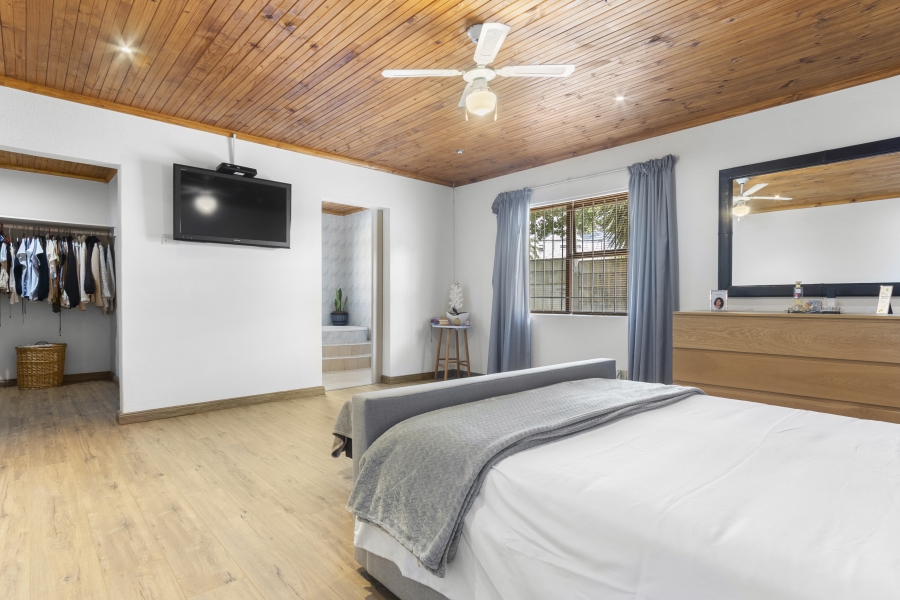 3 Bedroom Property for Sale in Wellway Park East Western Cape
